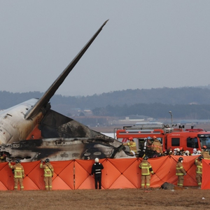 韓國客機起火已致62人死亡