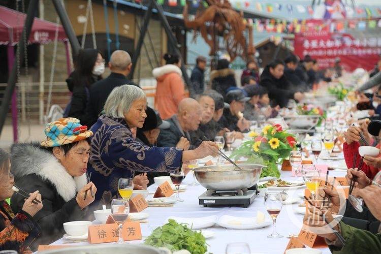 香港正版圖庫(kù)圖紙大全,四川一百歲老人壽宴擺了118桌